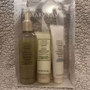 Satin hands Mary Kay